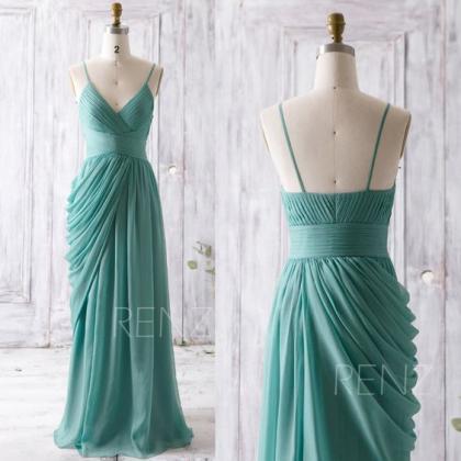 green bridesmaid dresses, spaghetti..