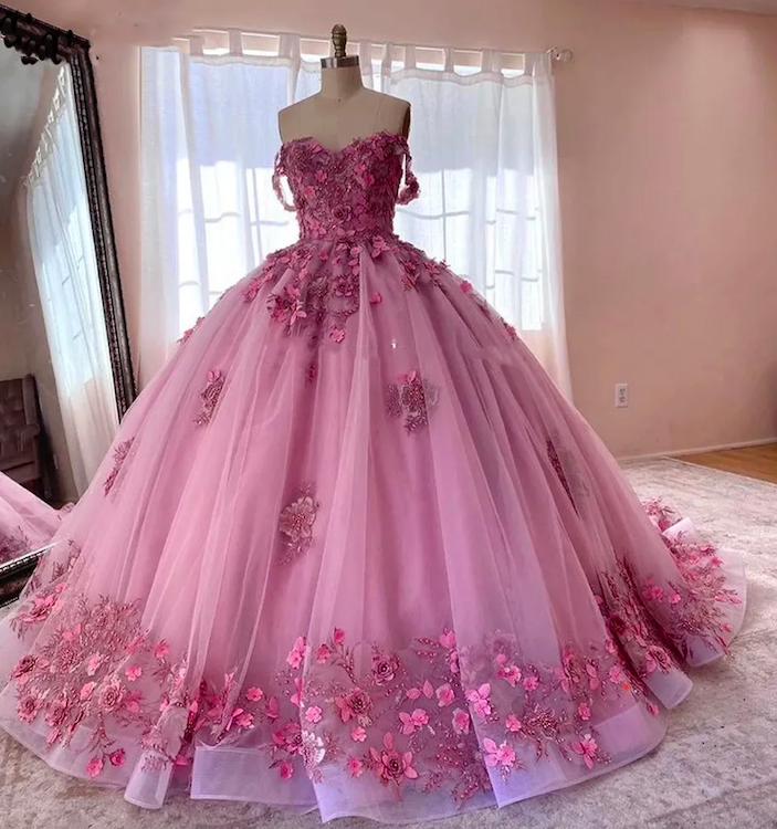 fitted lace wedding dress Pretty Lilac Quinceanera Dresses, Sweet 16 Dress , Ball Gown With Appliques  ,DS4352