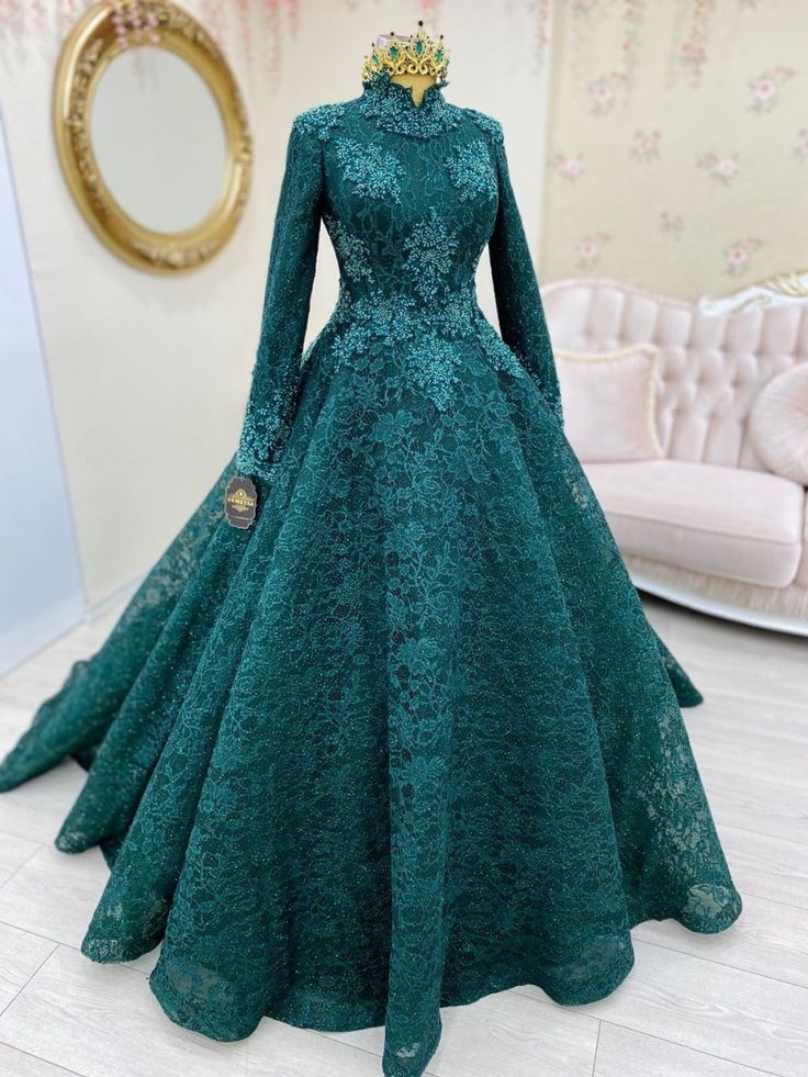 Muslim Prom Dresses, Green Lace Applique Prom Dresses, Ball Gown, High Neck Prom Gown, Arabic Style Prom Dresses, Dubai Fashion Evening Dresses,