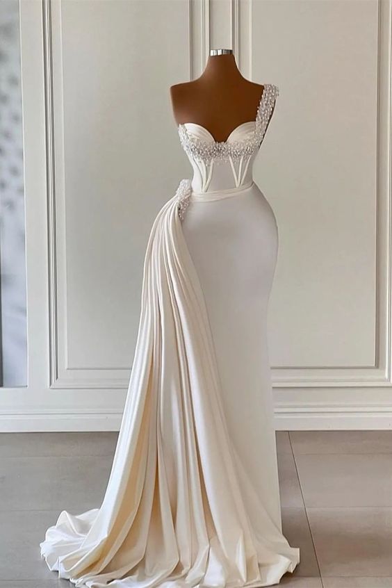 open lace back dress Petal and Pup Women's Eliya One Shoulder Frill Maxi Dress main image 0