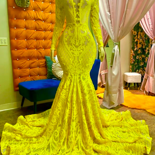 Elegant Yellow Party Gown Prom Dress with Flowing Silhouette for Special Occasions main image 0